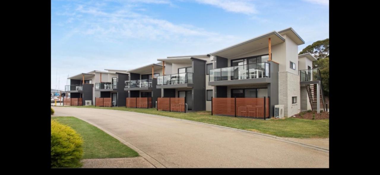Captains Cove Ground Floor Luxury Apartments ペインズヴィル エクステリア 写真