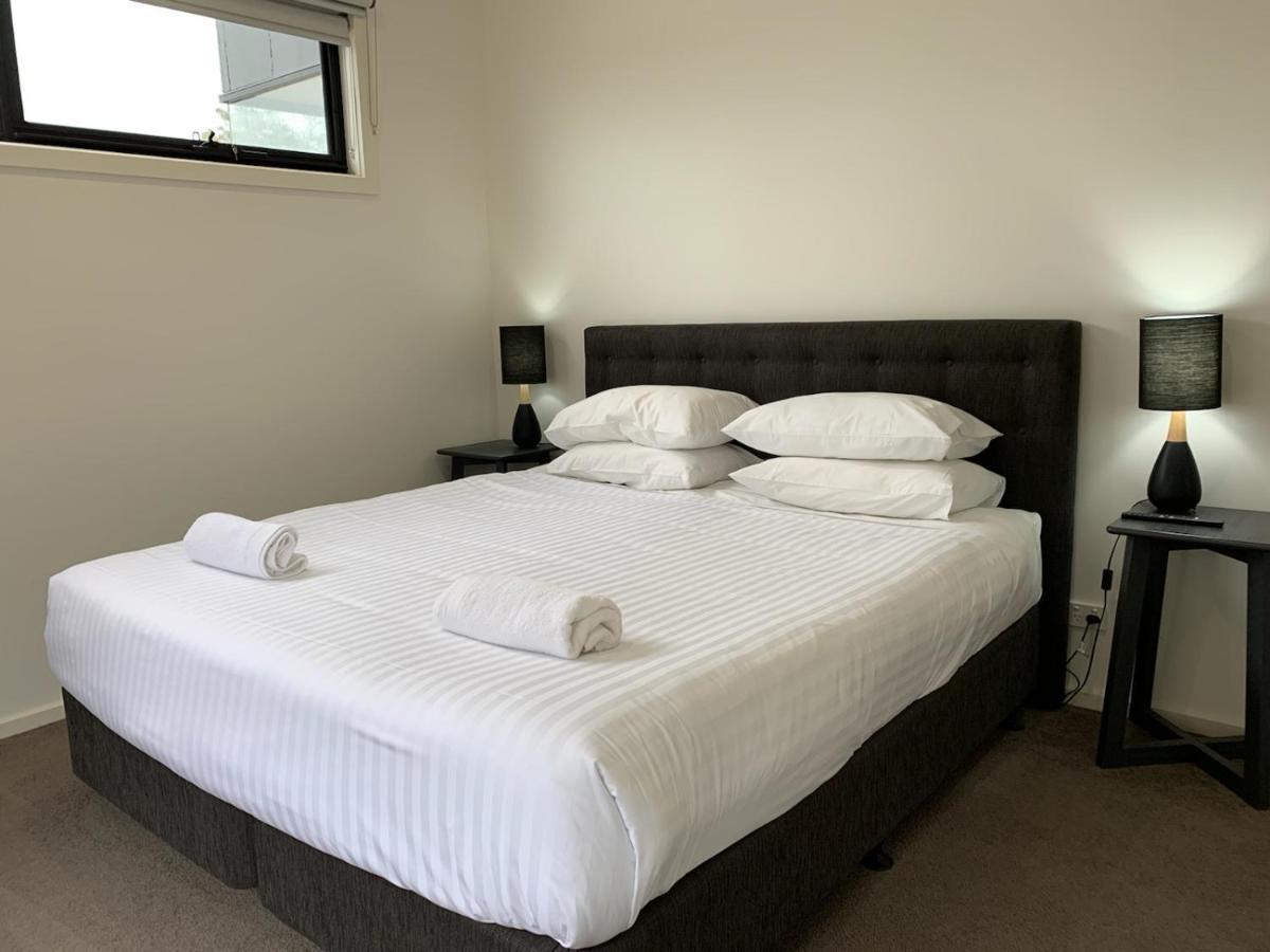 Captains Cove Ground Floor Luxury Apartments ペインズヴィル エクステリア 写真