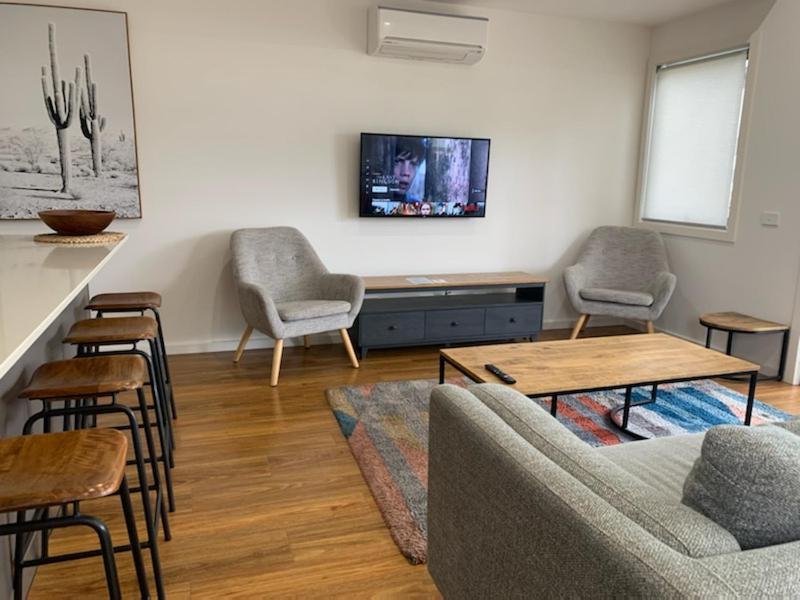 Captains Cove Ground Floor Luxury Apartments ペインズヴィル エクステリア 写真